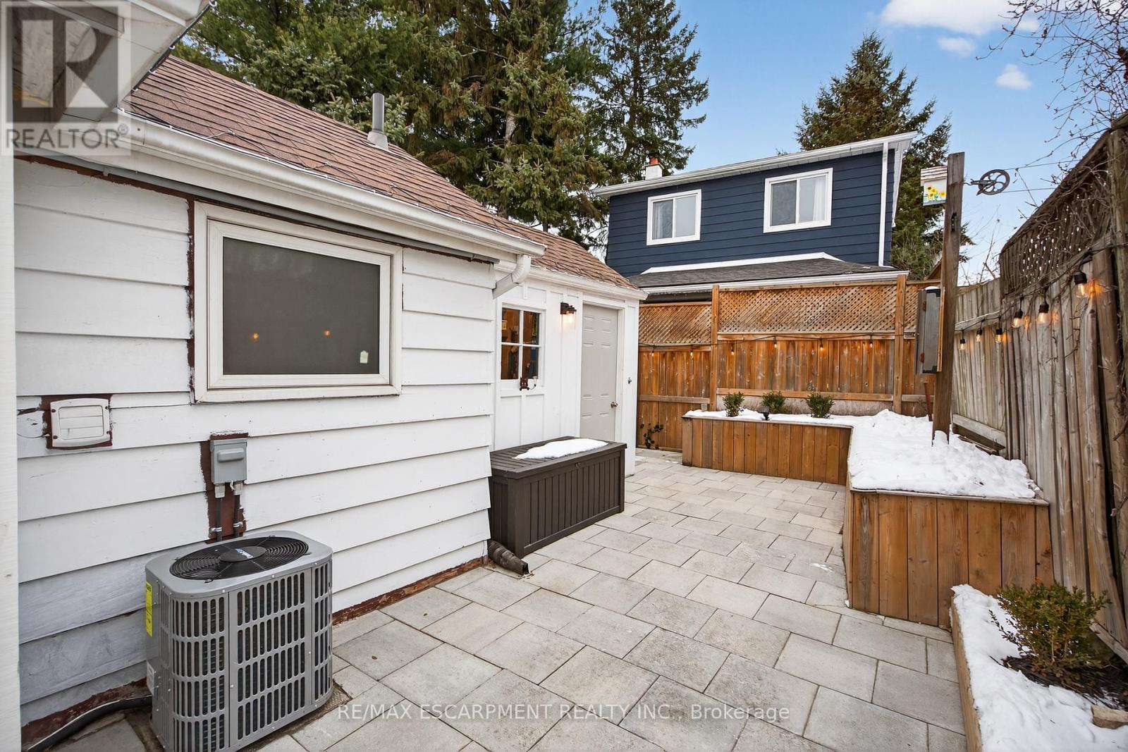 14 Lochearne Street, Hamilton, ON - Outdoor With Exterior