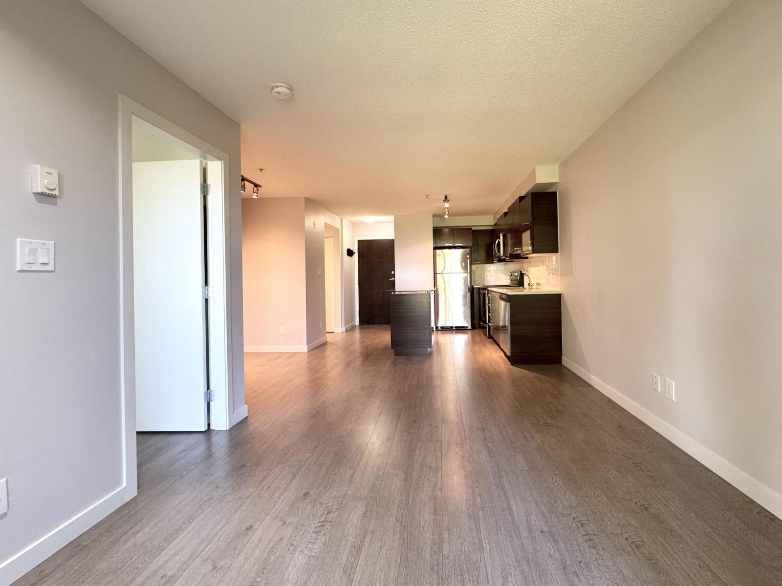 419 10707 139 Street, Surrey, BC - Indoor