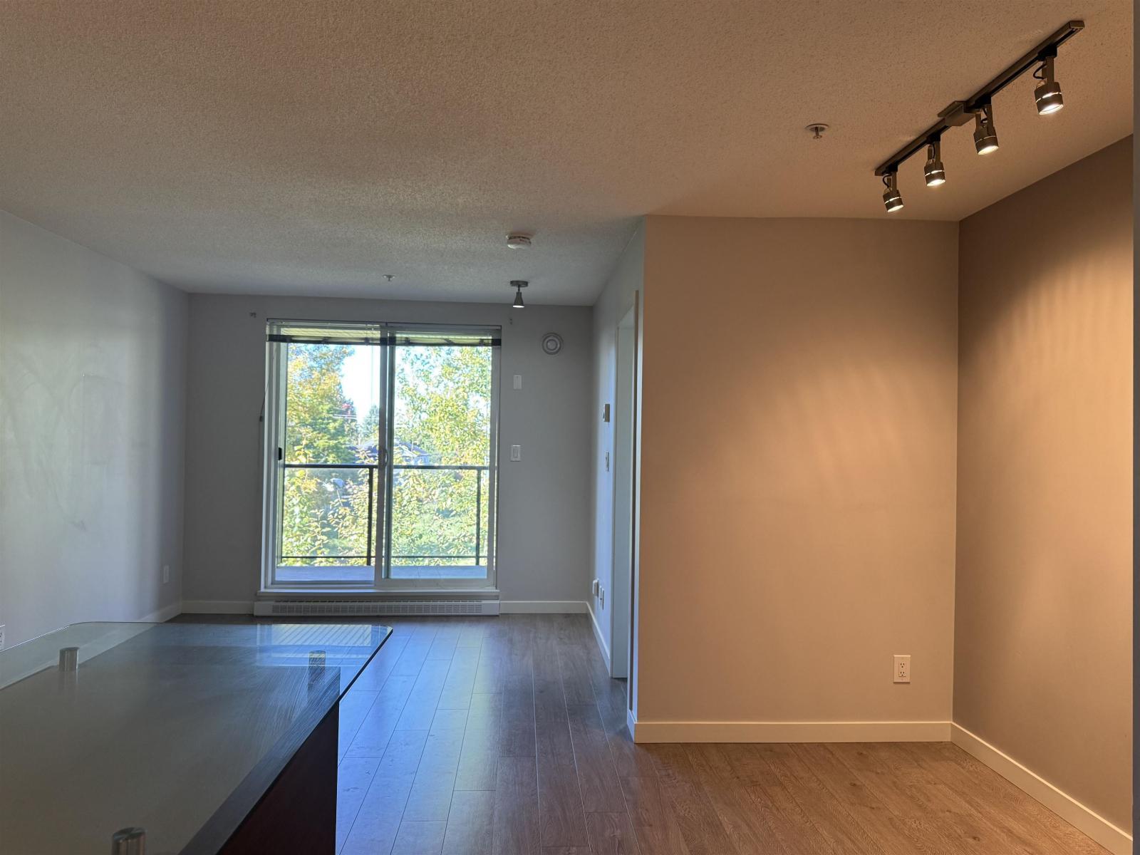 419 10707 139 Street, Surrey, BC - Indoor Photo Showing Other Room