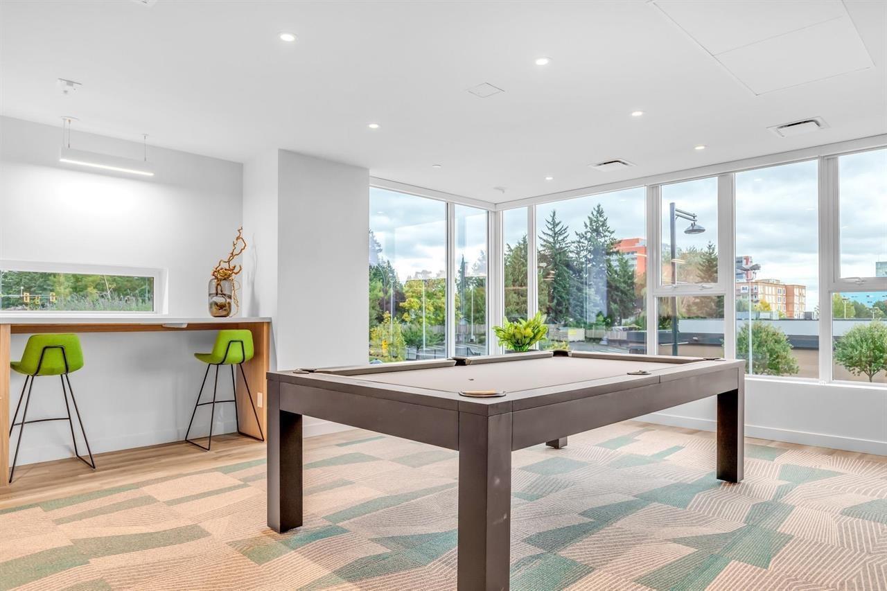 1607 13615 Fraser Highway, Surrey, BC - Indoor Photo Showing Other Room