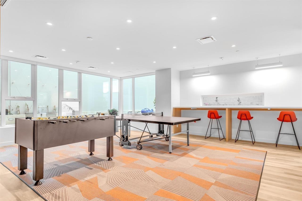 1607 13615 Fraser Highway, Surrey, BC - Indoor Photo Showing Other Room