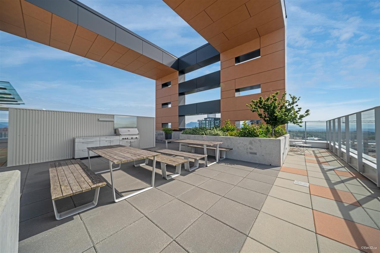 1607 13615 Fraser Highway, Surrey, BC - Outdoor With Exterior