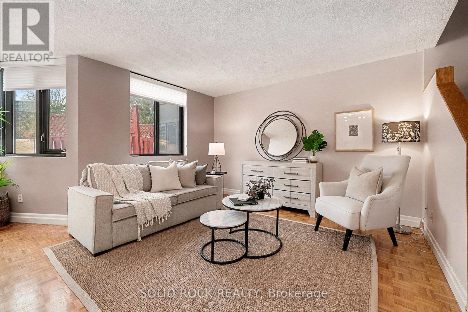 108 - 2871 Richmond Road, Ottawa, ON - Indoor Photo Showing Living Room