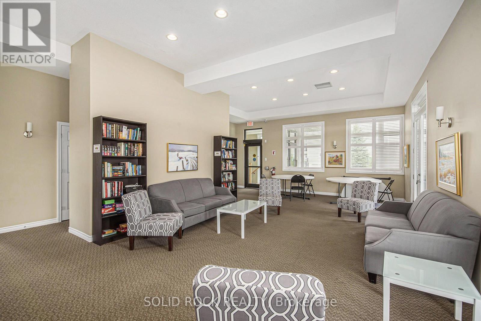 Party Room - 108 - 2871 Richmond Road, Ottawa, ON - Indoor Photo Showing Living Room