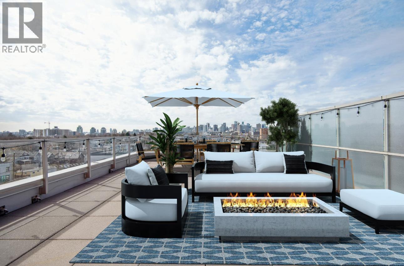 808 933 E Hastings Street, Vancouver, BC - Outdoor