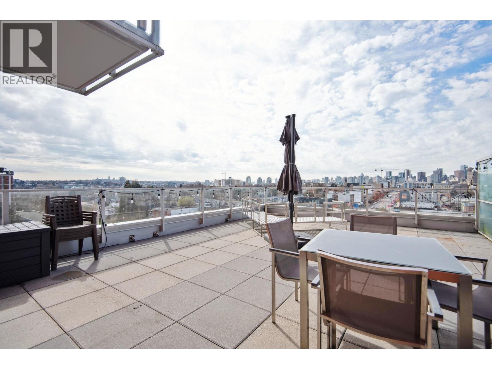 808 933 E Hastings Street, Vancouver, BC - Outdoor With Deck Patio Veranda With View