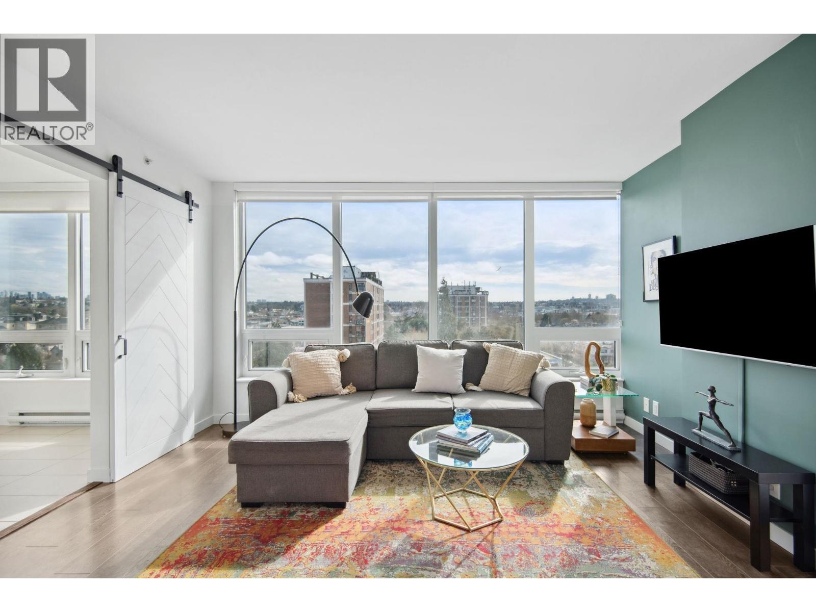 808 933 E Hastings Street, Vancouver, BC - Indoor Photo Showing Living Room