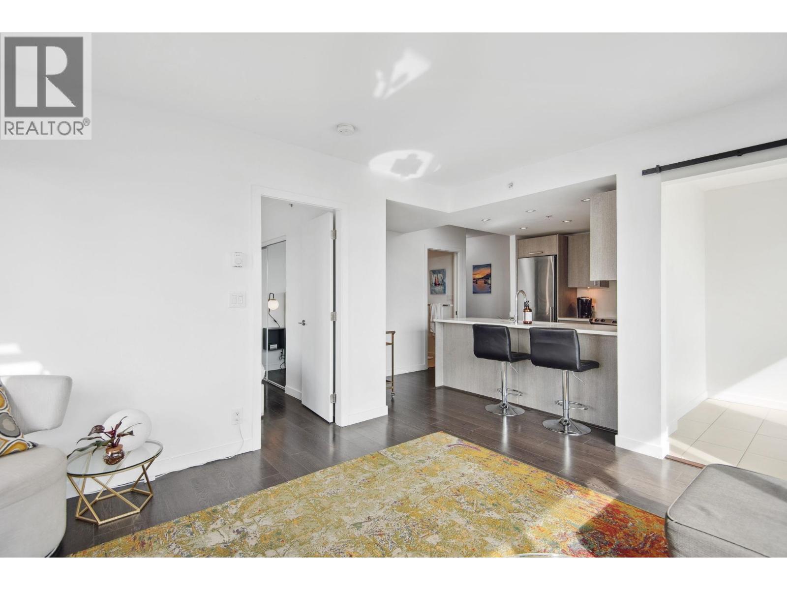 808 933 E Hastings Street, Vancouver, BC - Indoor