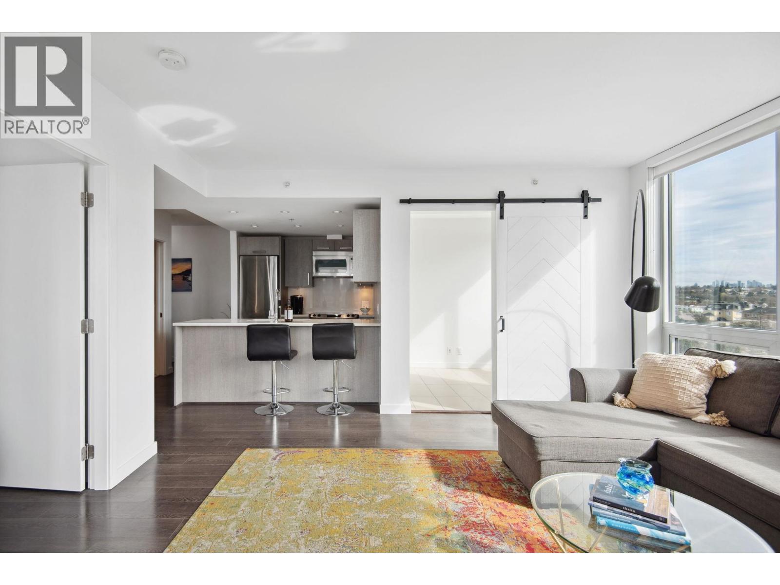 808 933 E Hastings Street, Vancouver, BC - Indoor Photo Showing Living Room