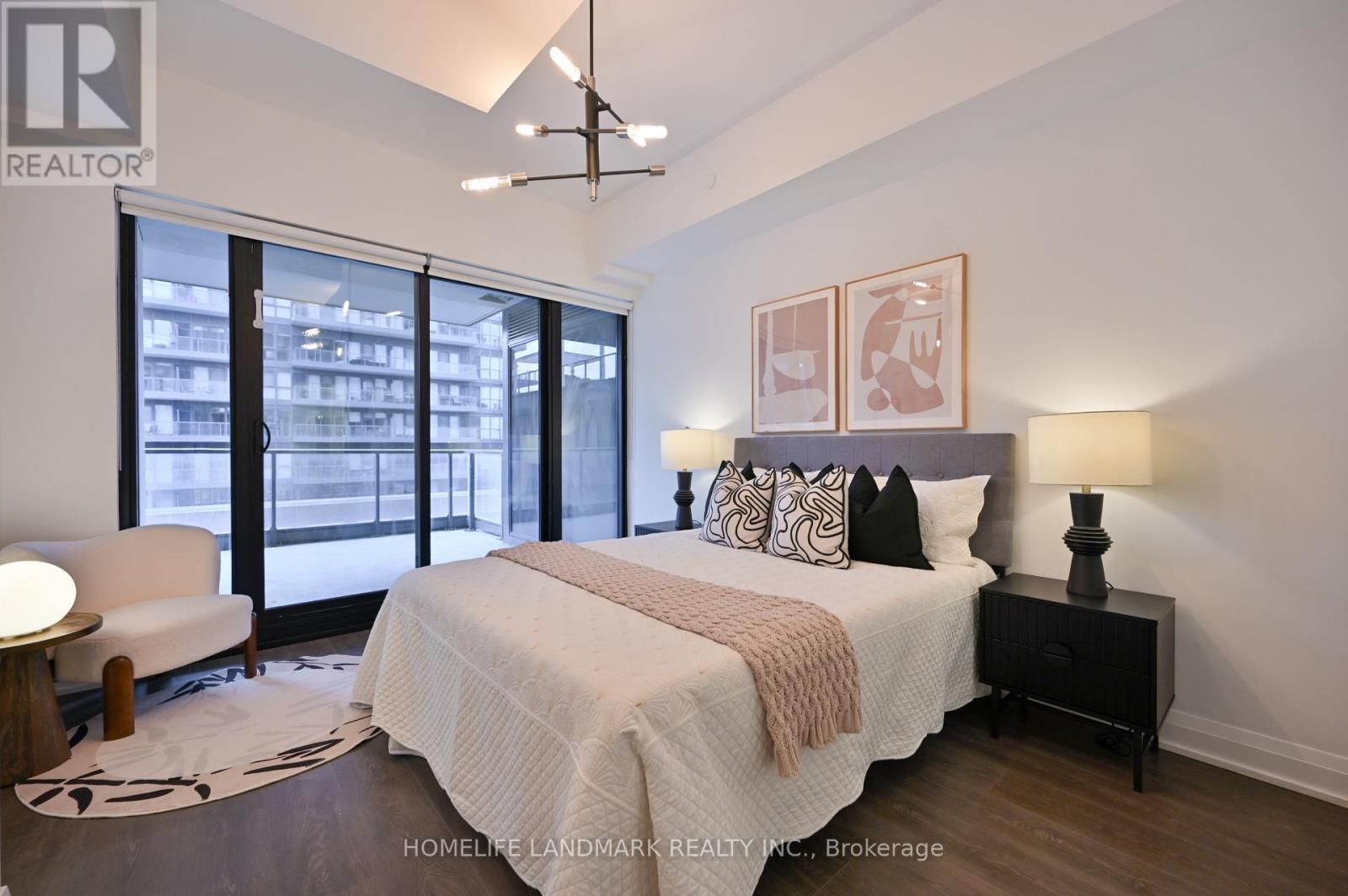 814 - 33 Frederick Todd Way, Toronto, ON - Indoor Photo Showing Bedroom