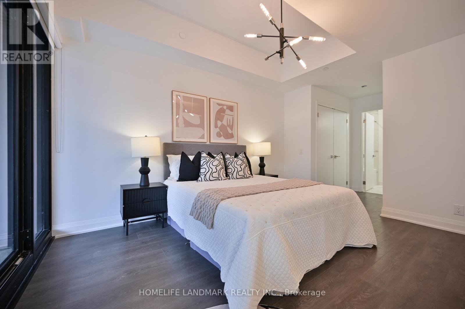 814 - 33 Frederick Todd Way, Toronto, ON - Indoor Photo Showing Bedroom