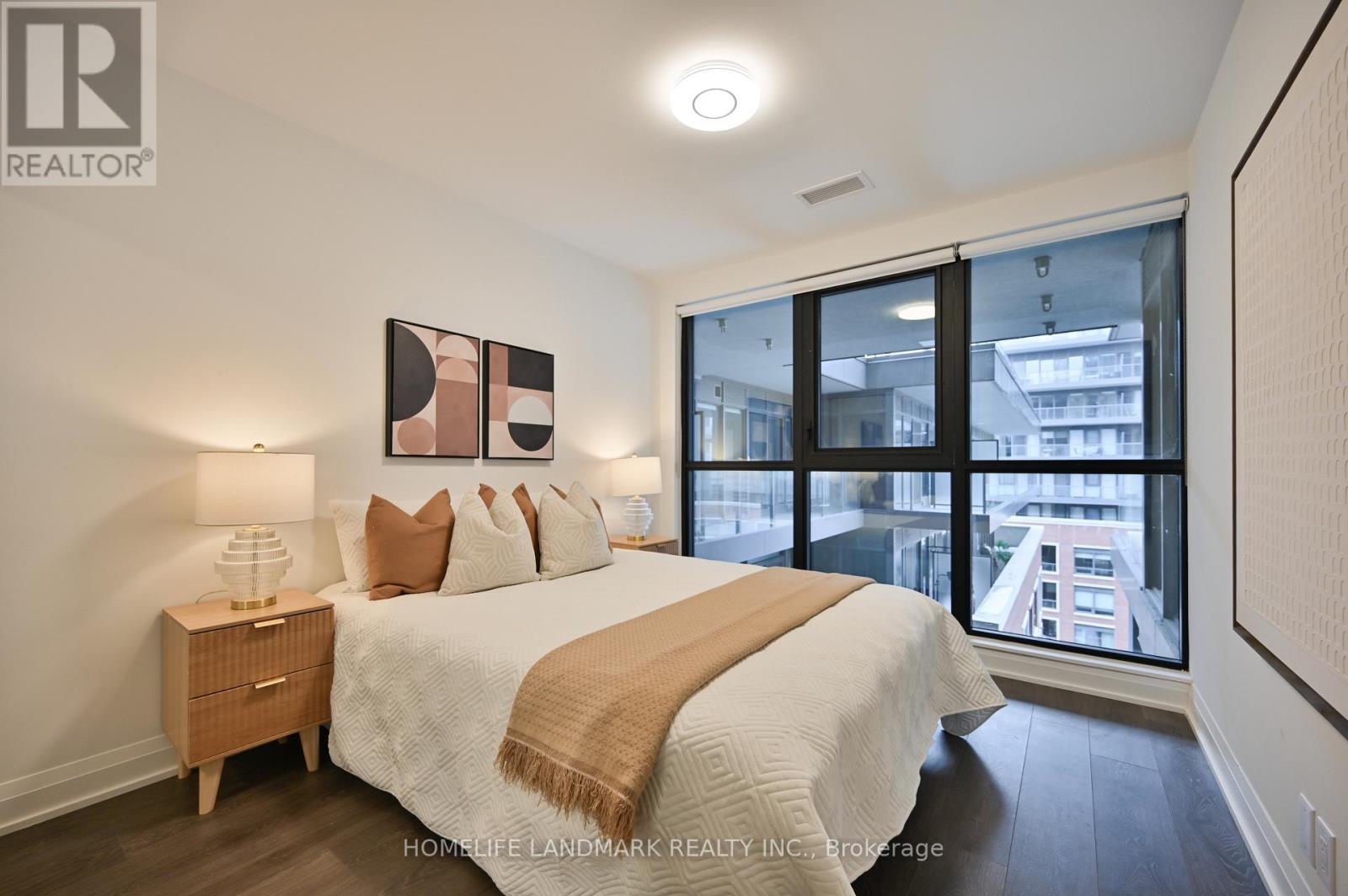 814 - 33 Frederick Todd Way, Toronto, ON - Indoor Photo Showing Bedroom