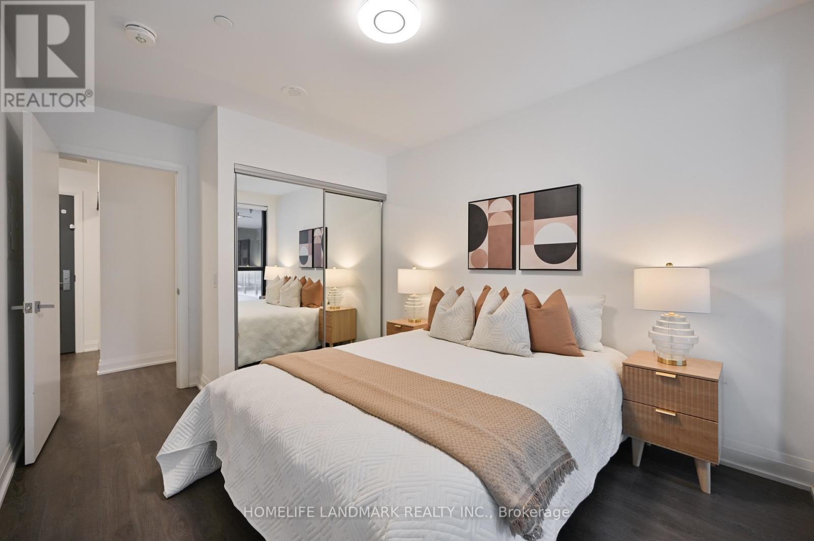 814 - 33 Frederick Todd Way, Toronto, ON - Indoor Photo Showing Bedroom
