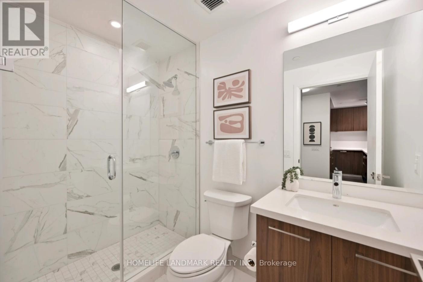 814 - 33 Frederick Todd Way, Toronto, ON - Indoor Photo Showing Bathroom