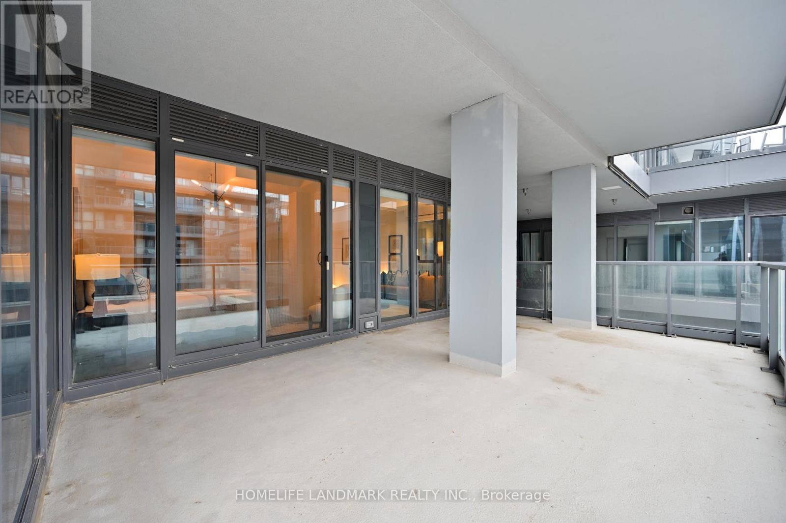 814 - 33 Frederick Todd Way, Toronto, ON - Outdoor