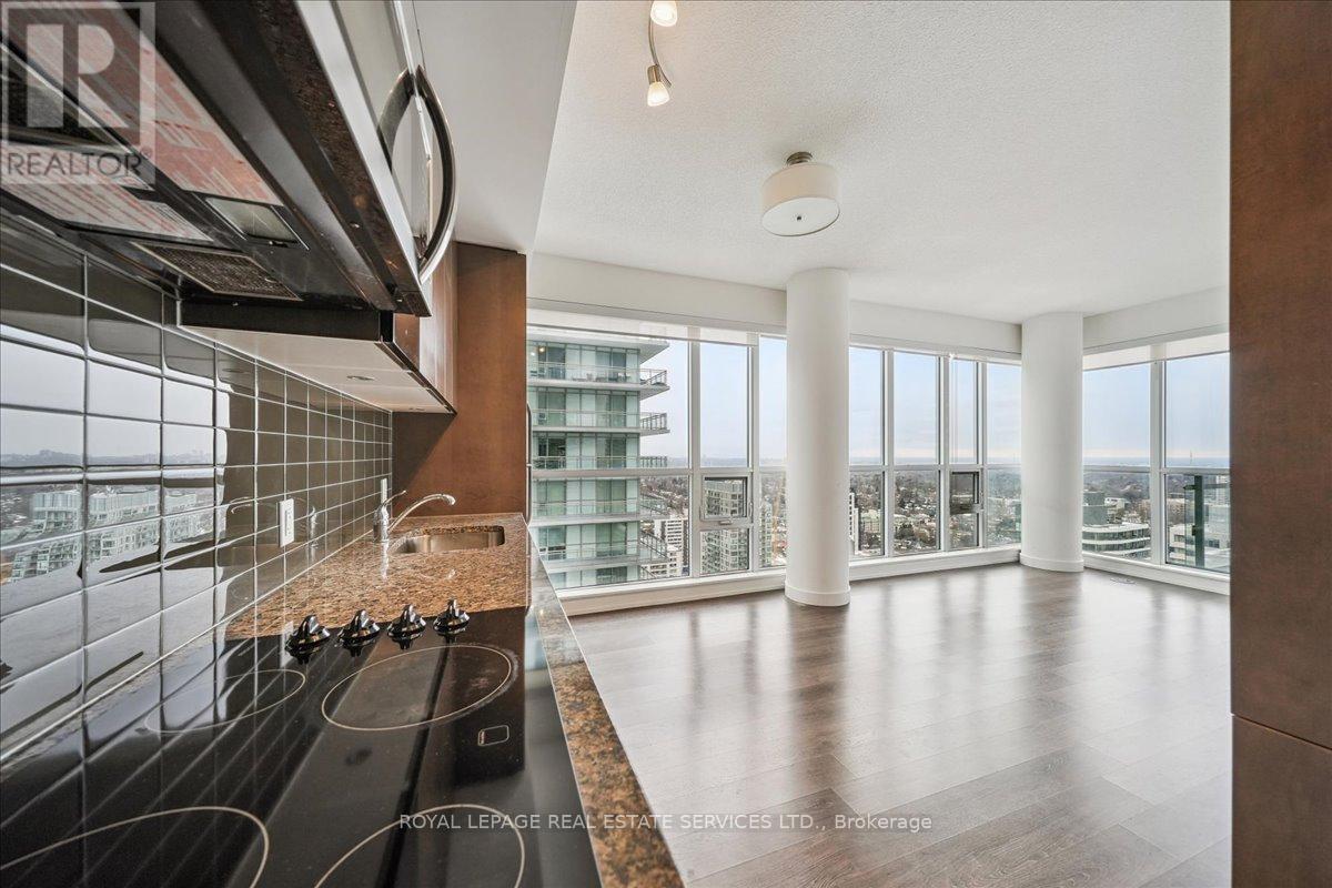 2807 - 89 Dunfield Avenue, Toronto, ON - Indoor