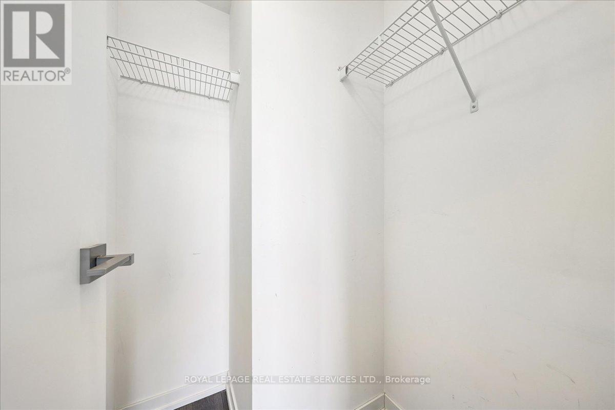 2807 - 89 Dunfield Avenue, Toronto, ON - Indoor With Storage