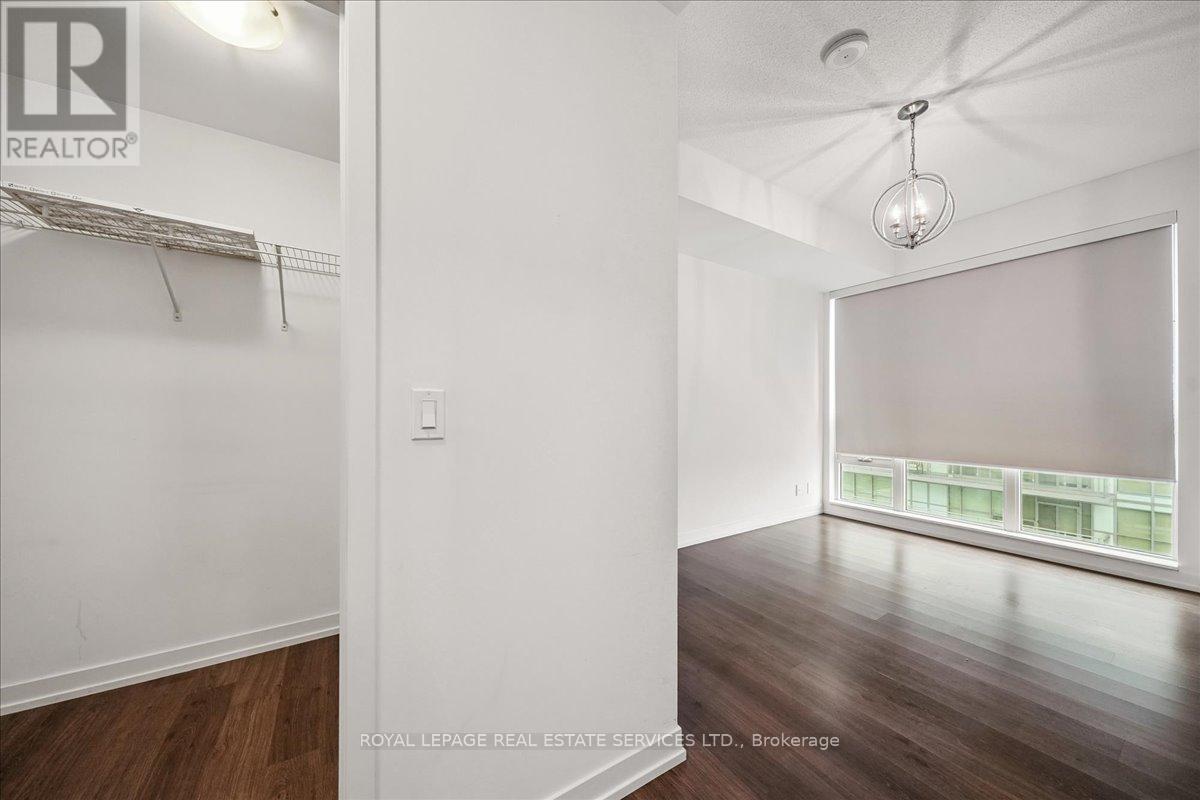 2807 - 89 Dunfield Avenue, Toronto, ON - Indoor