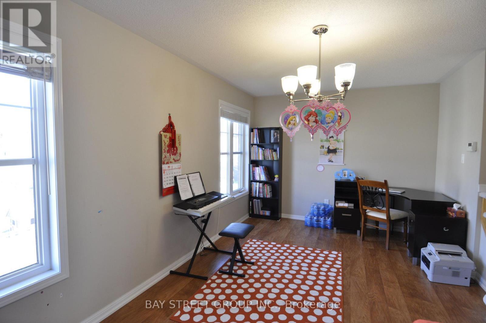 2266 Baronwood Drive, Oakville, ON - Indoor Photo Showing Other Room