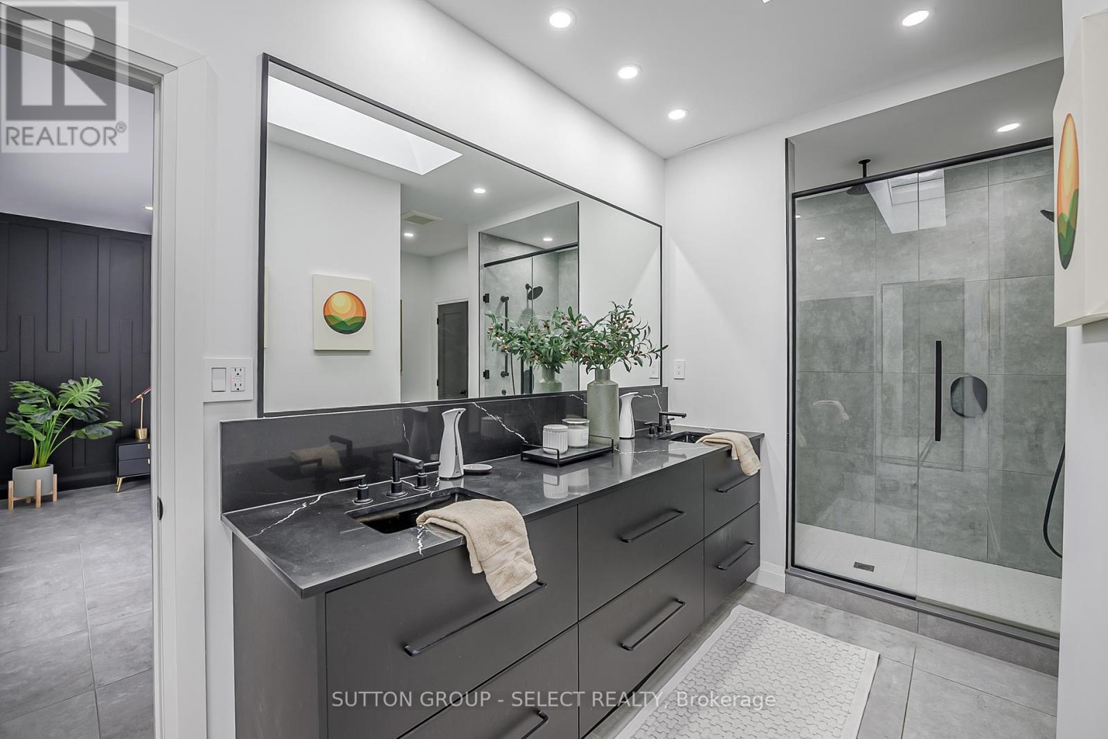 288 Windermere Court W, London North (North A), ON - Indoor Photo Showing Bathroom