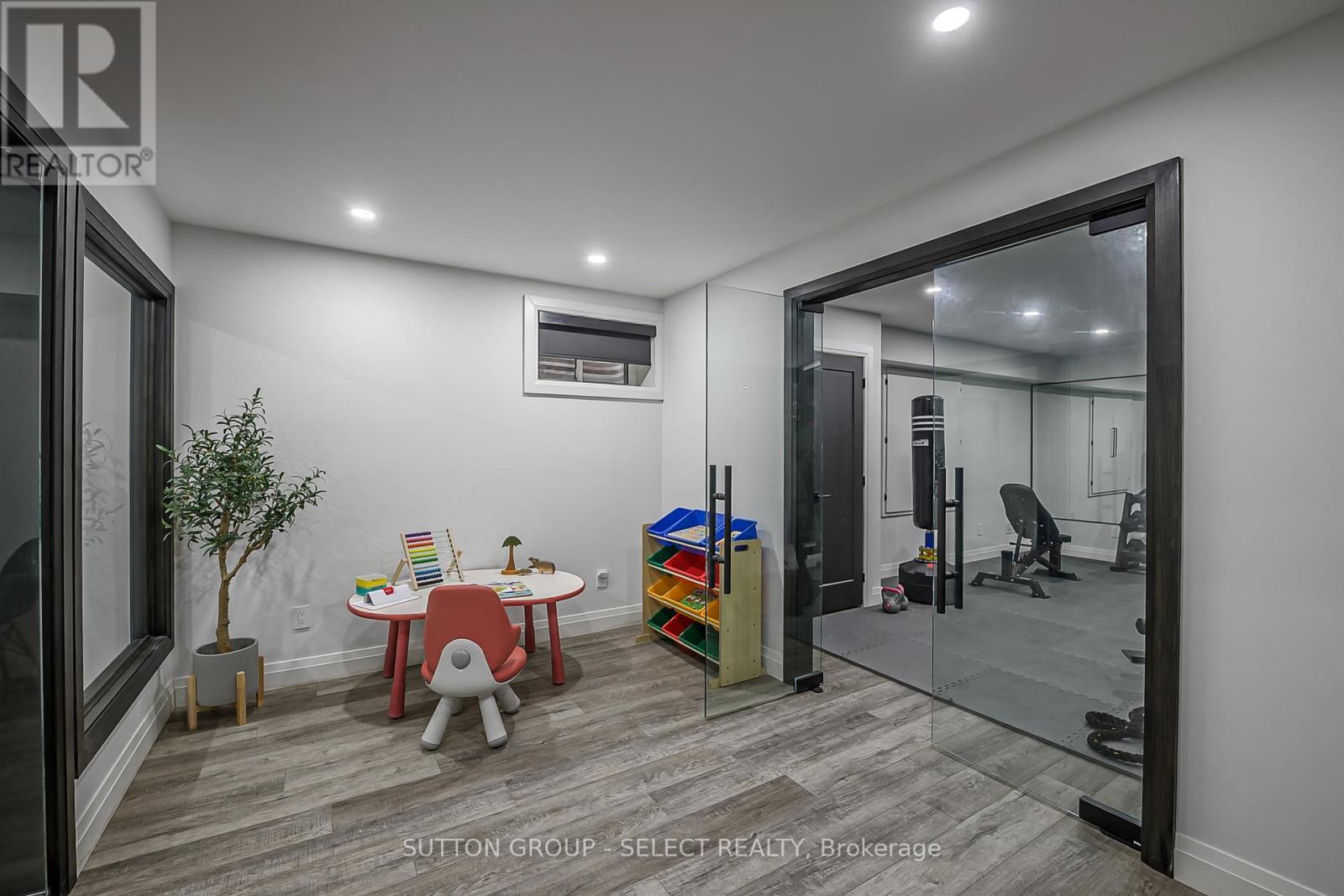 288 Windermere Court W, London North (North A), ON - Indoor