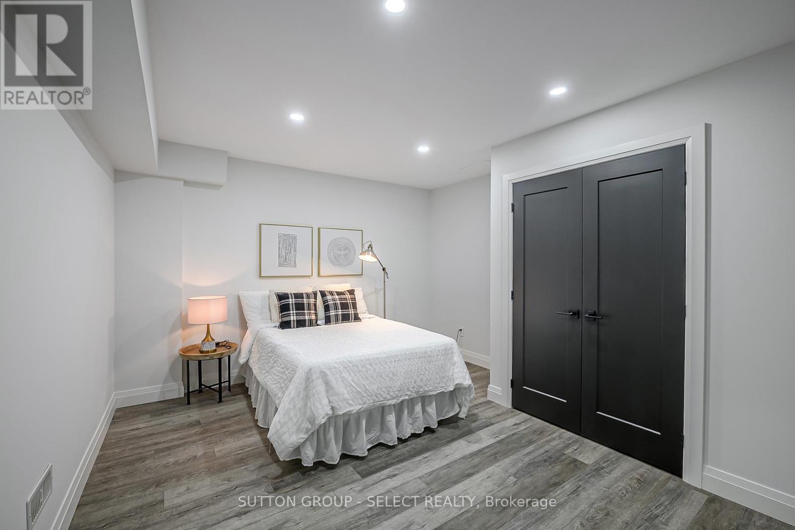 288 Windermere Court W, London North (North A), ON - Indoor Photo Showing Bedroom