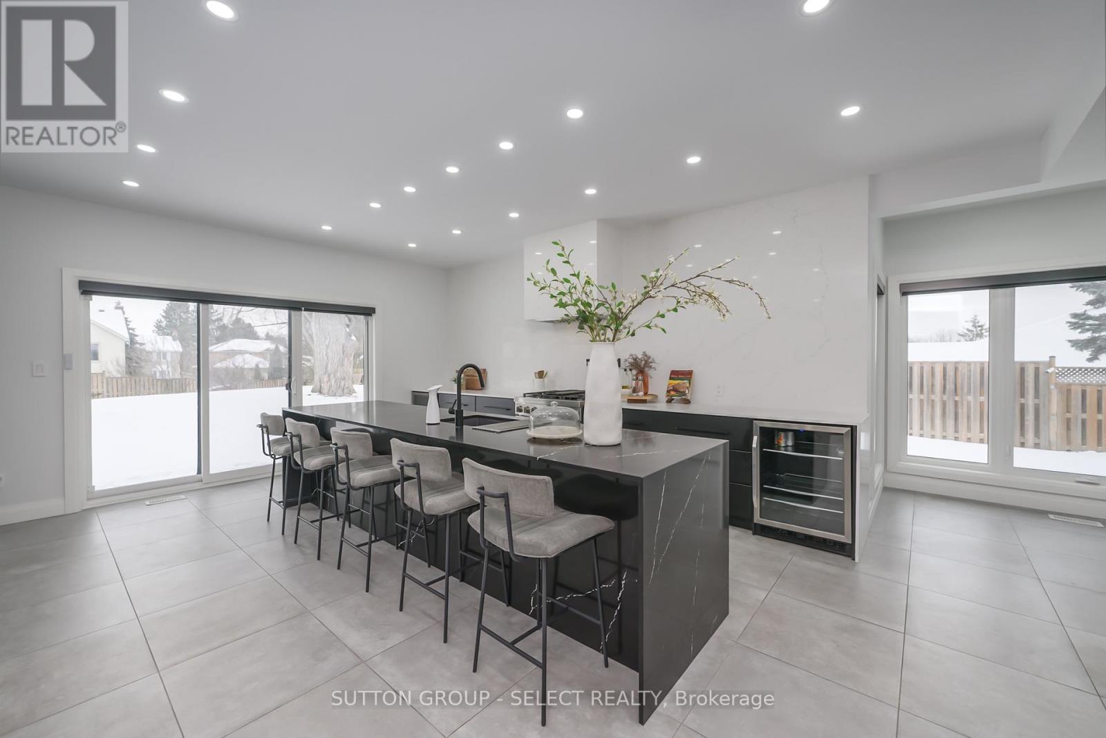 288 Windermere Court W, London North (North A), ON - Indoor Photo Showing Dining Room