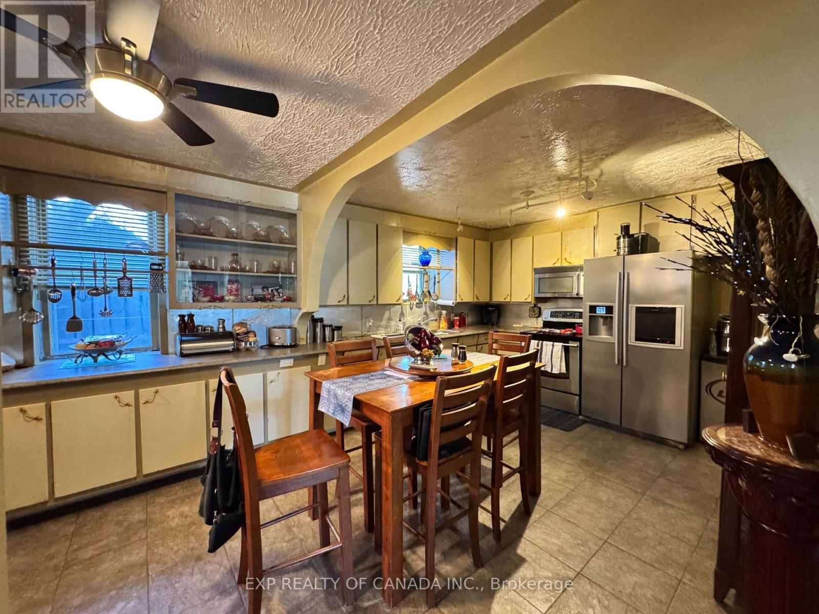 108 Toke Street, Timmins (Tne - Hill District), ON - Indoor