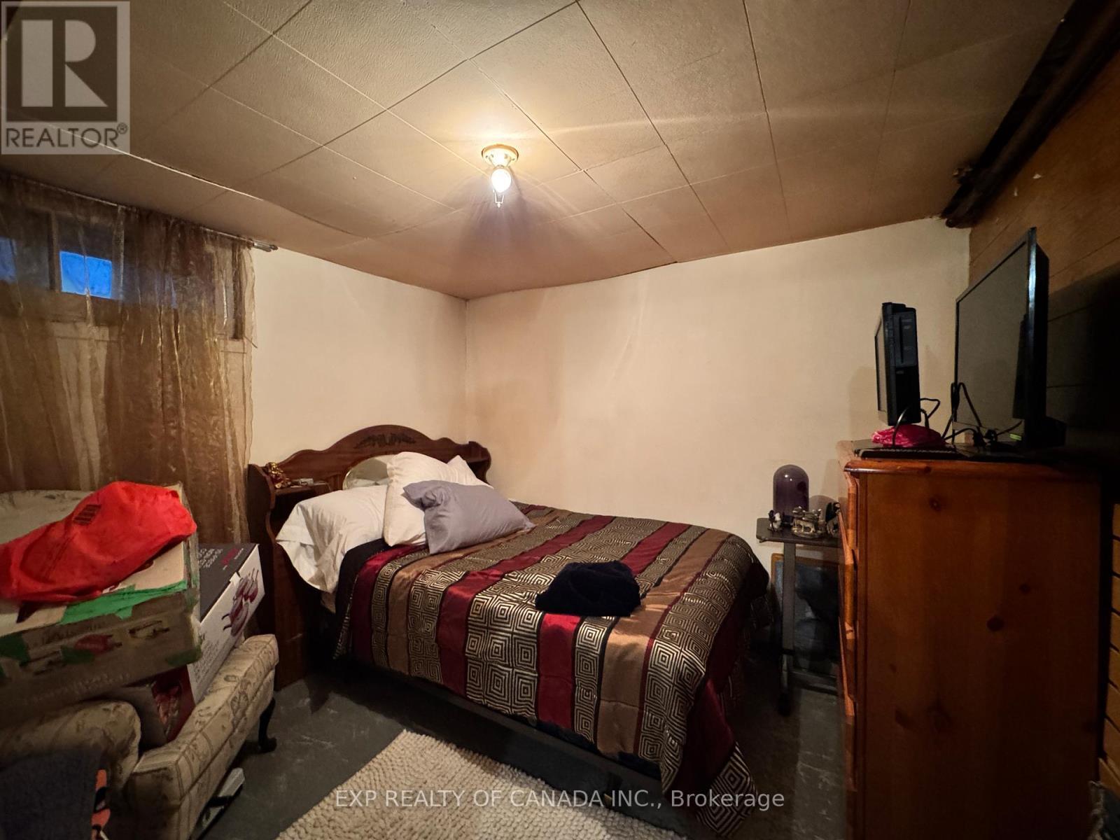 108 Toke Street, Timmins (Tne - Hill District), ON - Indoor Photo Showing Bedroom