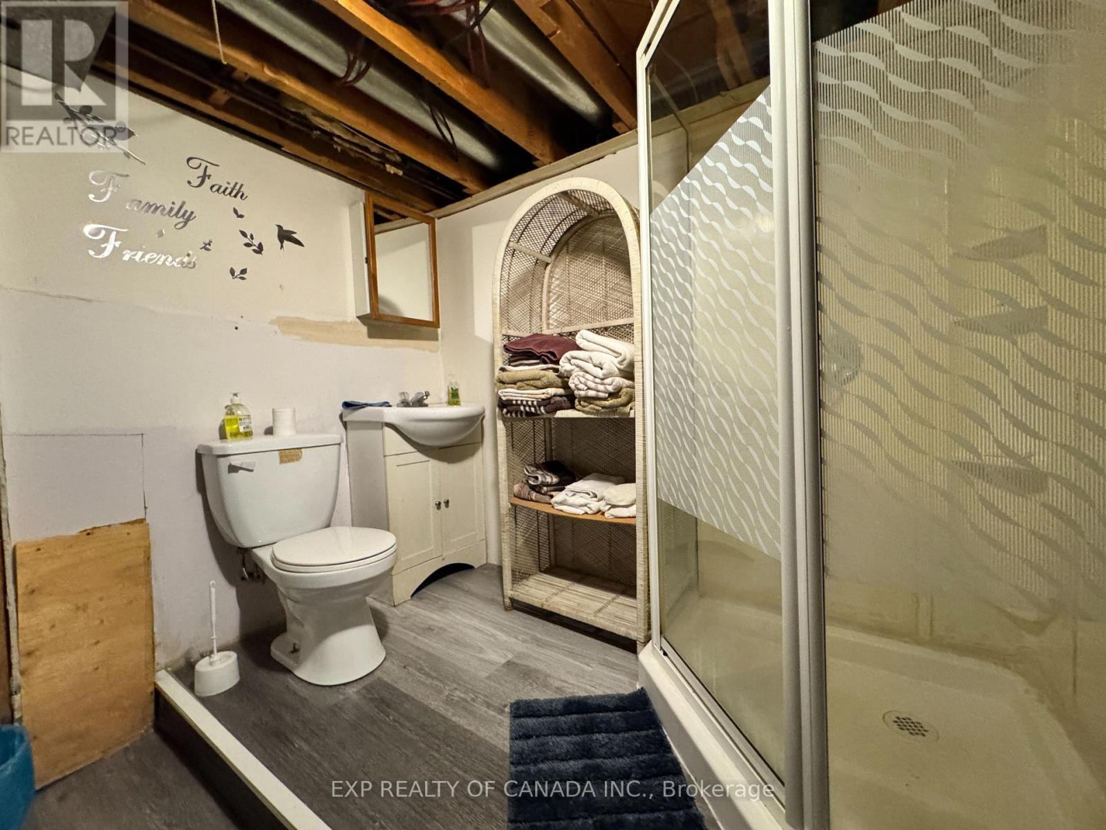 108 Toke Street, Timmins (Tne - Hill District), ON - Indoor Photo Showing Bathroom