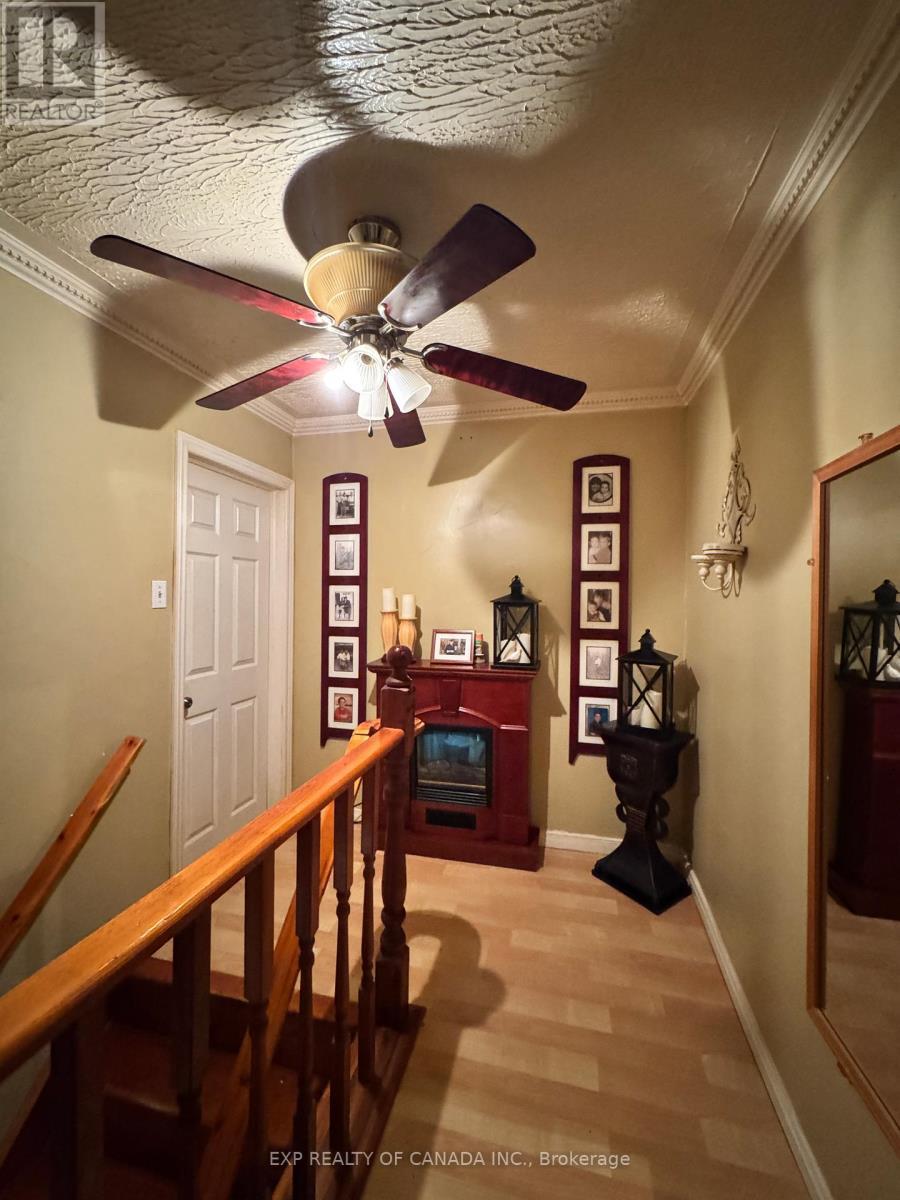 108 Toke Street, Timmins (Tne - Hill District), ON - Indoor Photo Showing Other Room