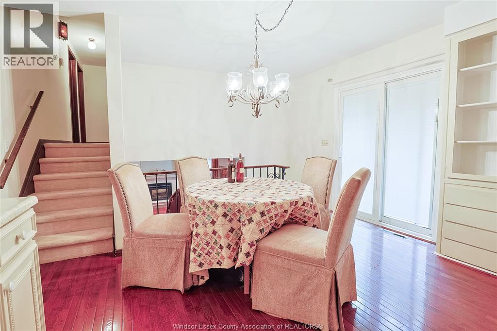 3190 Mulberry Court, Windsor, ON - Indoor Photo Showing Dining Room