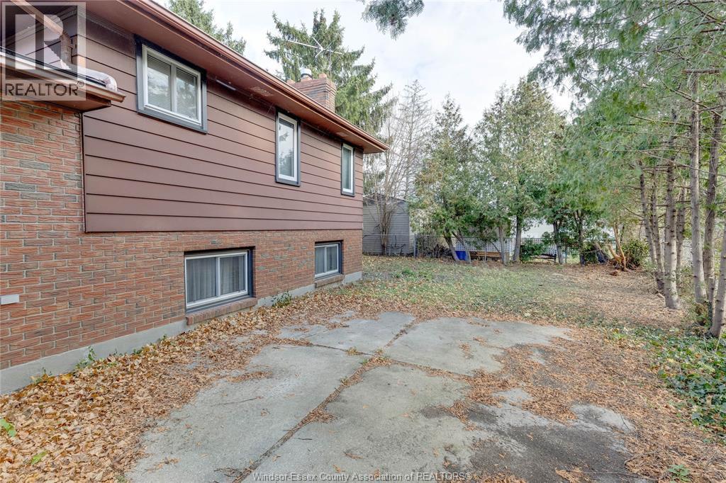 3190 Mulberry Court, Windsor, ON - Outdoor