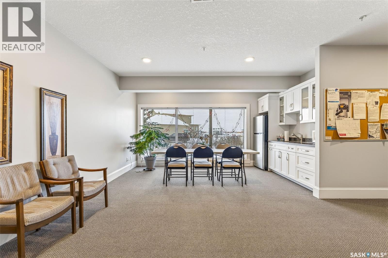 304 2800 Lakeview Drive, Prince Albert, SK - Indoor