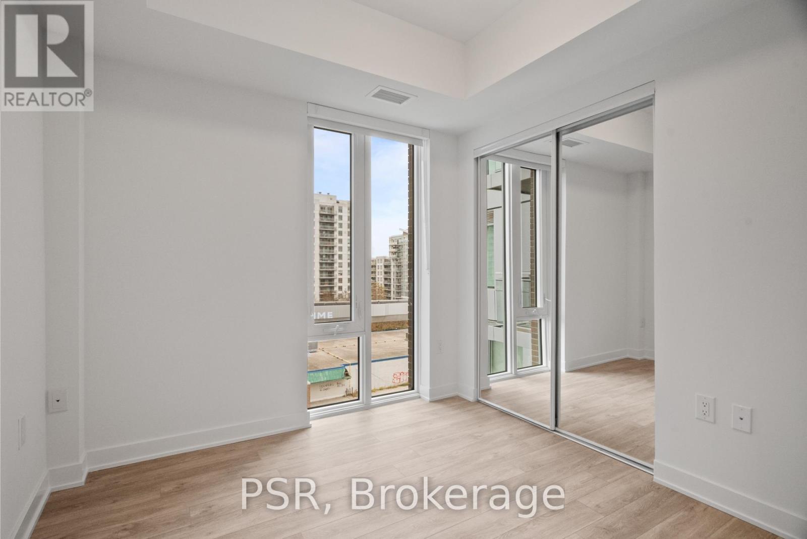 703 - 299 Campbell Avenue, Toronto, ON - Indoor Photo Showing Other Room