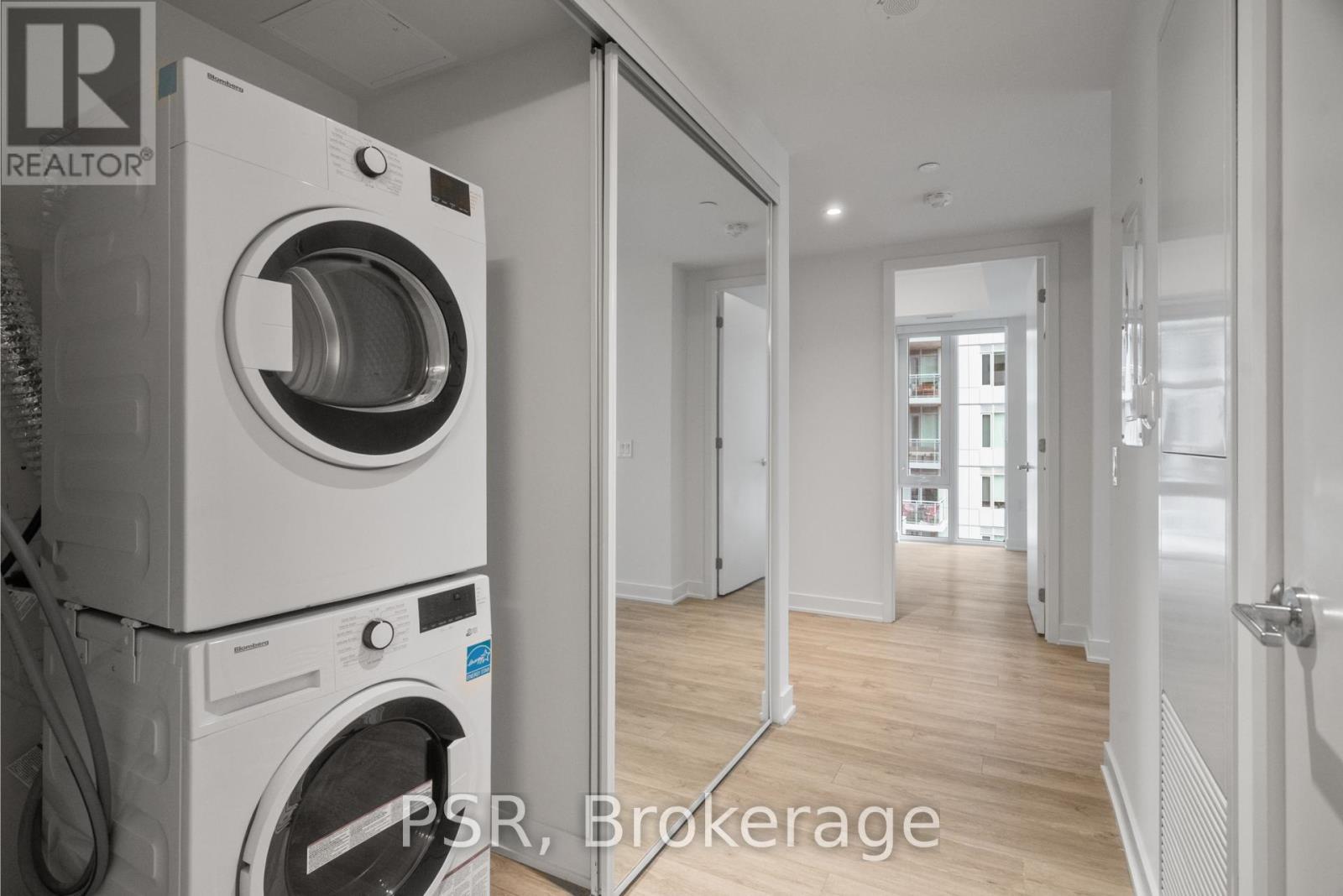 703 - 299 Campbell Avenue, Toronto, ON - Indoor Photo Showing Laundry Room