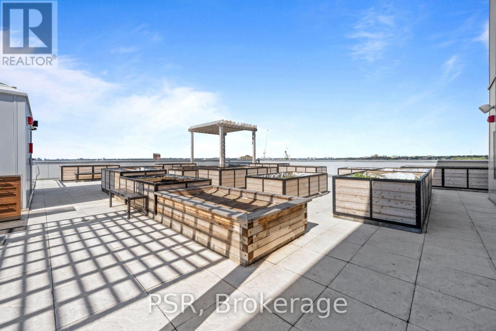 703 - 299 Campbell Avenue, Toronto, ON - Outdoor