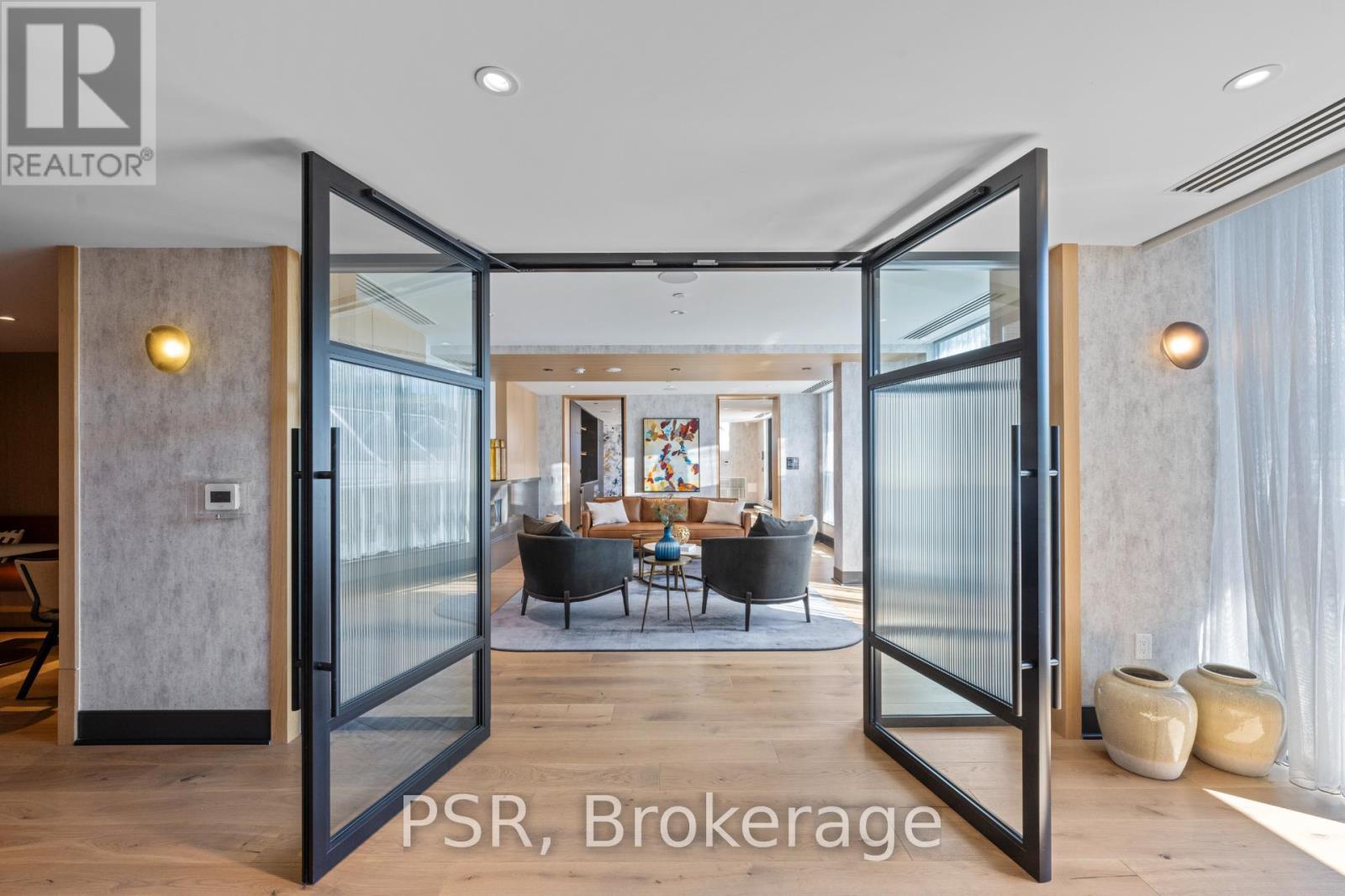 703 - 299 Campbell Avenue, Toronto, ON - Indoor Photo Showing Other Room