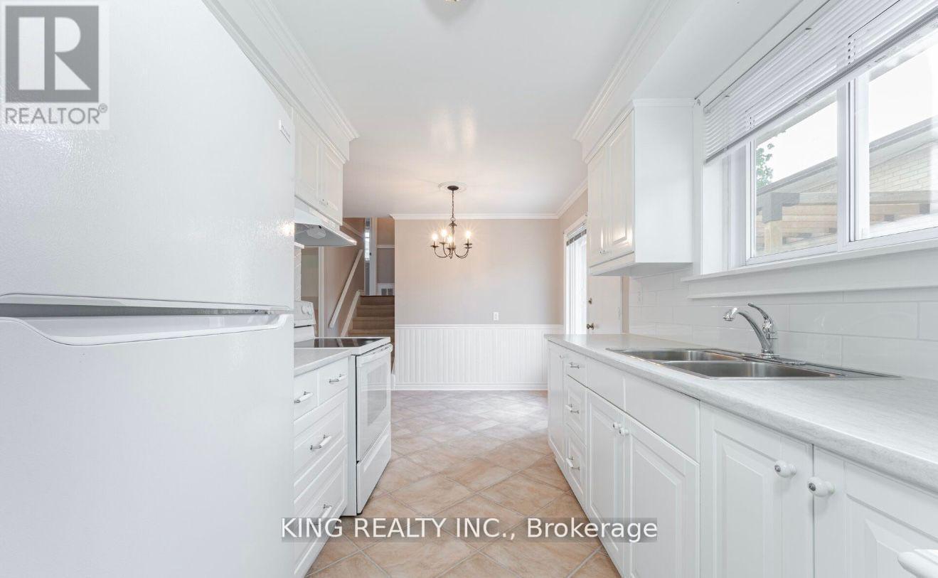 43 Grange Drive, Brampton, ON - Indoor Photo Showing Kitchen With Double Sink