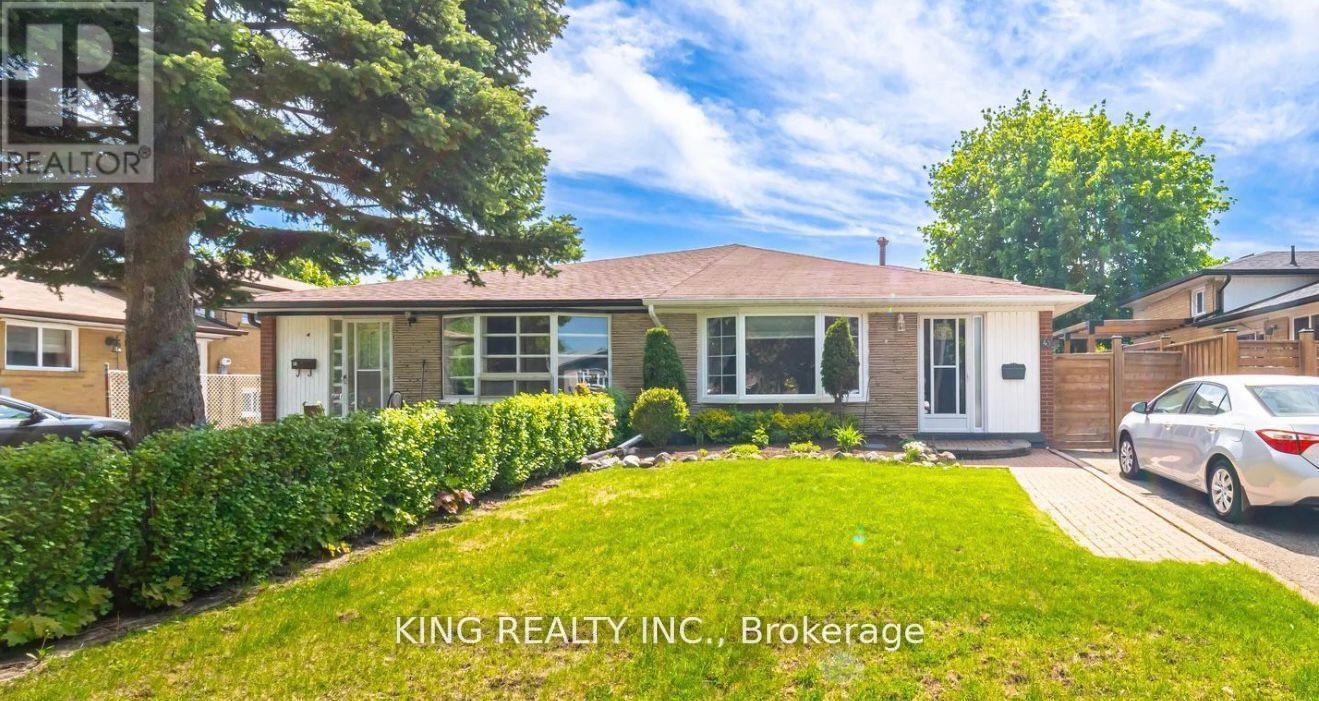 43 Grange Drive, Brampton, ON - Outdoor With Facade