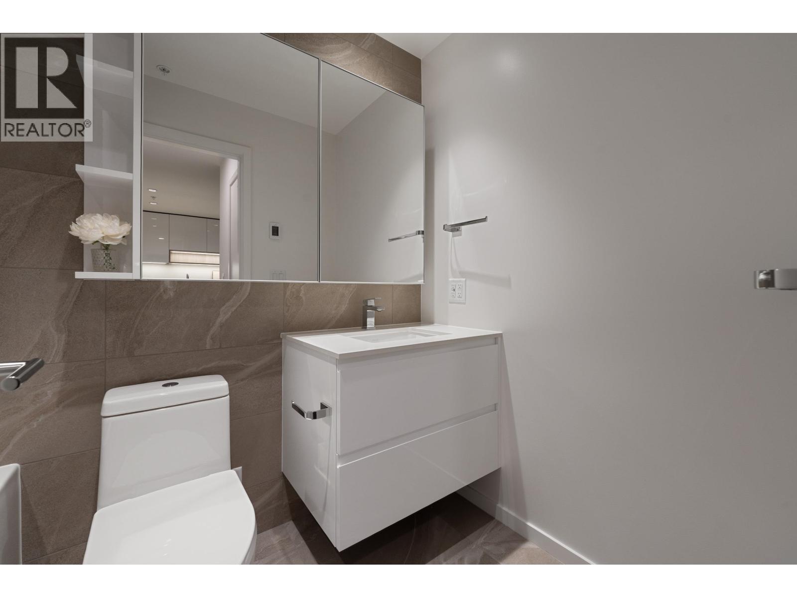 915 6200 Minoru Boulevard, Richmond, BC