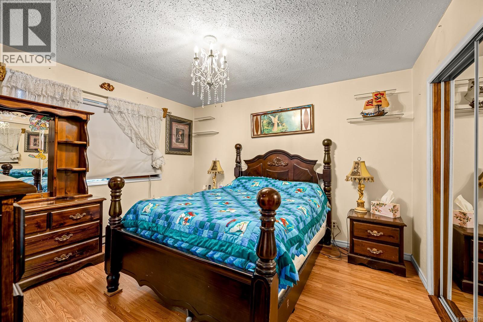 2316B Willemar Ave, Courtenay, BC - Indoor Photo Showing Bedroom