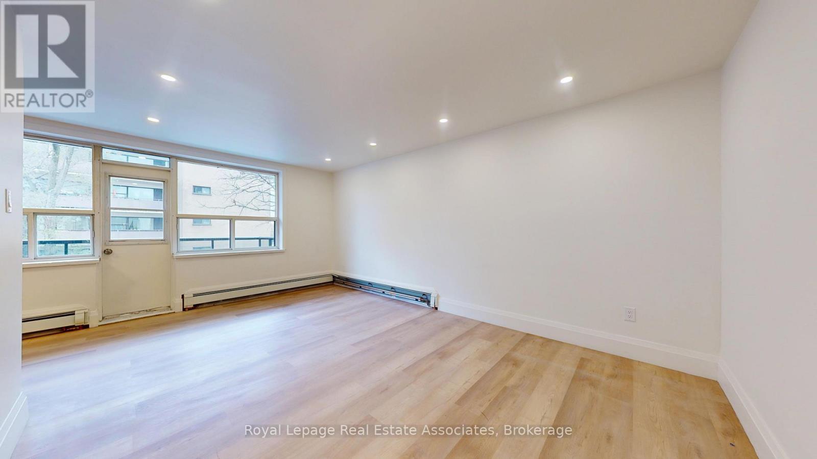 LIVING/DINING ROOMS - 23 - 1 Marquette Avenue, Toronto, ON - Indoor Photo Showing Other Room