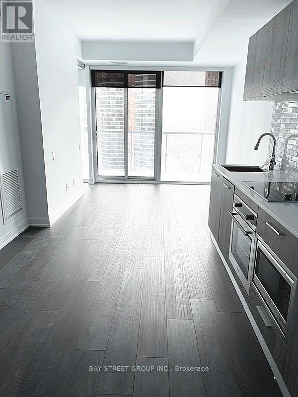 1710 - 3 Gloucester Street W, Toronto, ON - Indoor