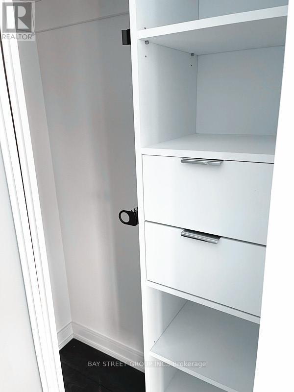 1710 - 3 Gloucester Street W, Toronto, ON - Indoor Photo Showing Other Room