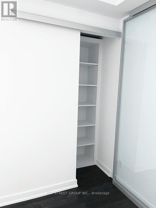 1710 - 3 Gloucester Street W, Toronto, ON - Indoor Photo Showing Other Room