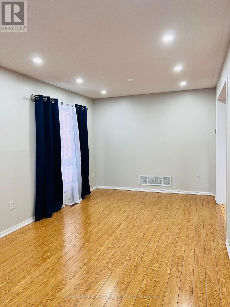 16 Marshmarigold Drive, Brampton, ON - Indoor