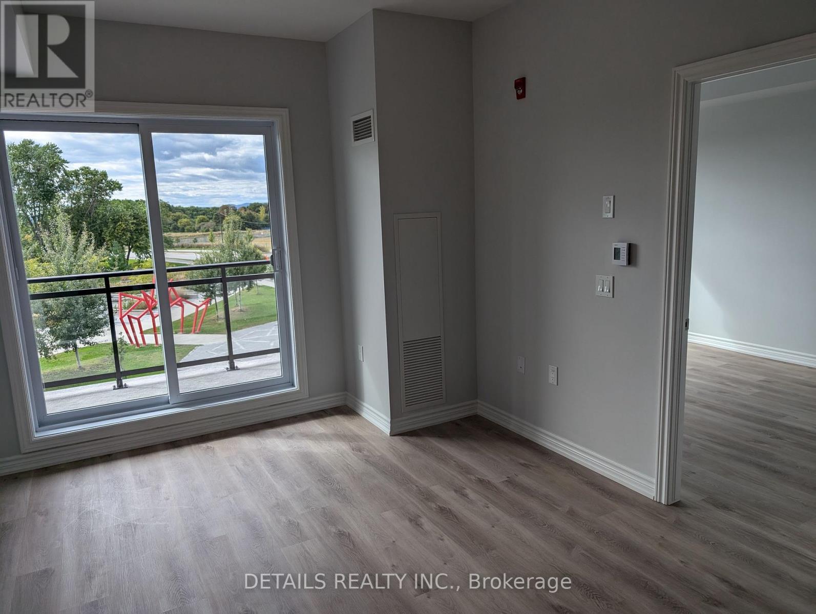 Living Room - 307 - 397 Codds Road, Ottawa, ON - Indoor Photo Showing Other Room