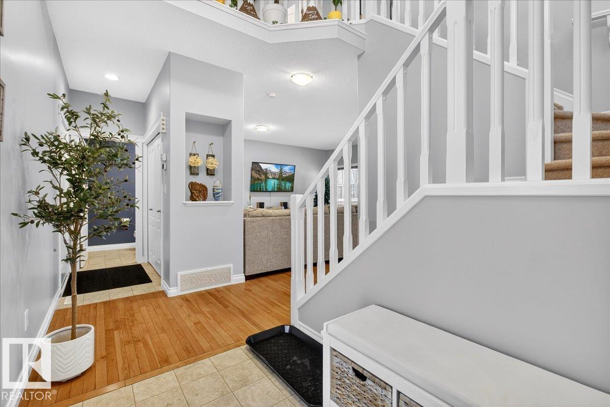 302 Silverstone Wy, Stony Plain, AB