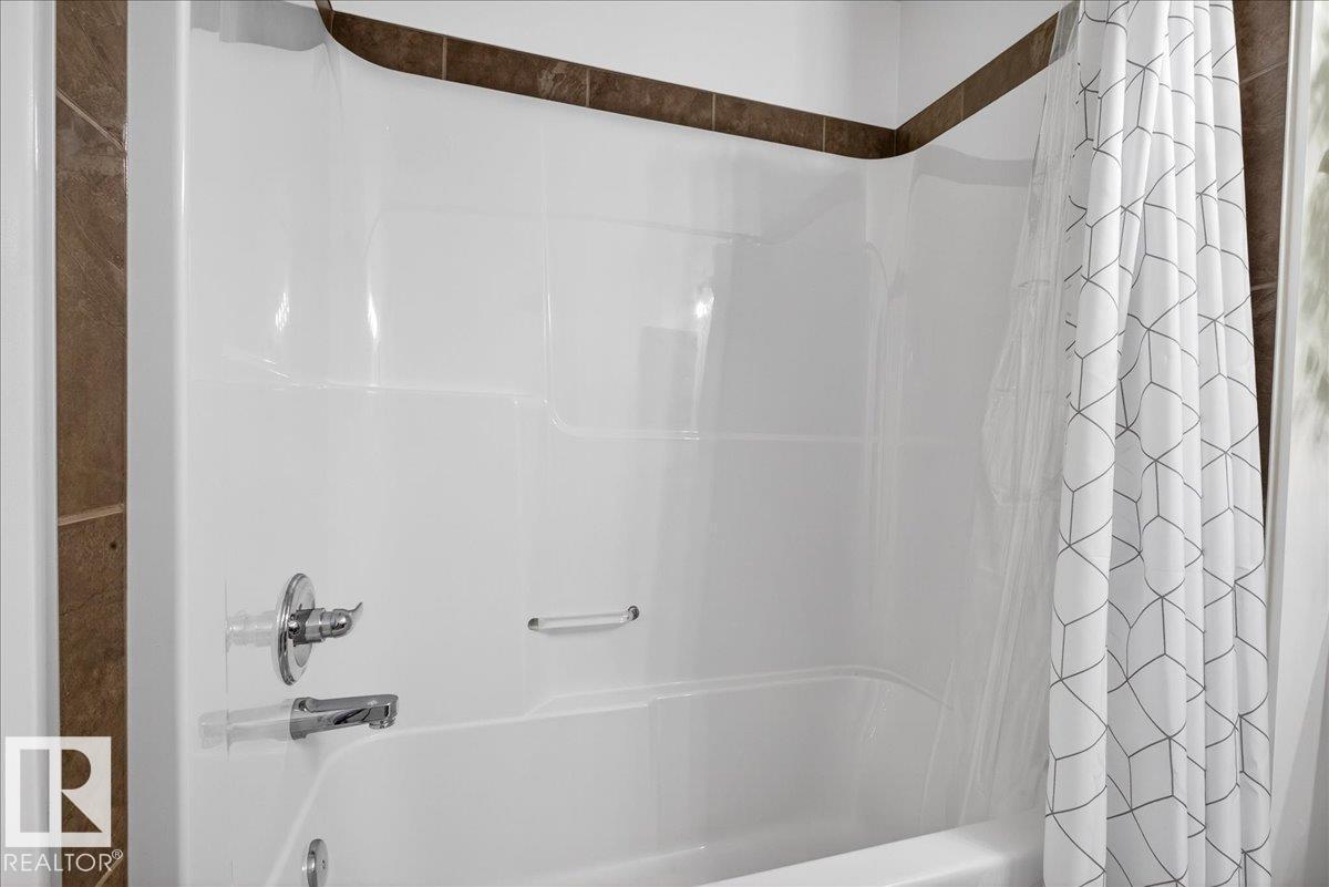 302 Silverstone Wy, Stony Plain, AB